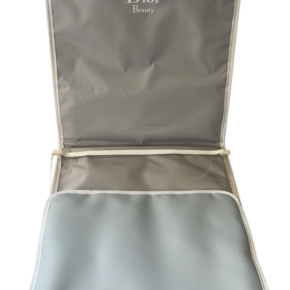 Dior Beauty Bag - Picture 4 of 5